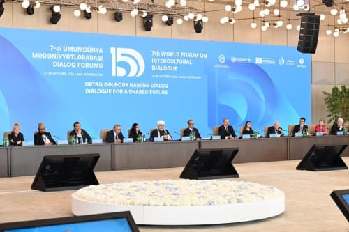 Madaniyat vaziri xalqaro forumda ishtirok etmoqda