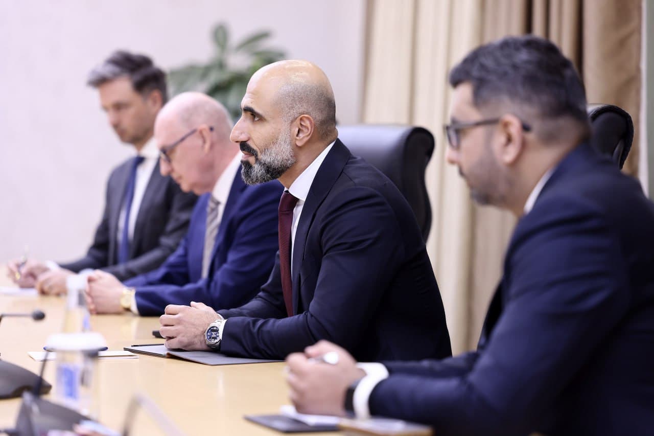 Discussion of the prospects for sustainable energy and decarbonization of industry