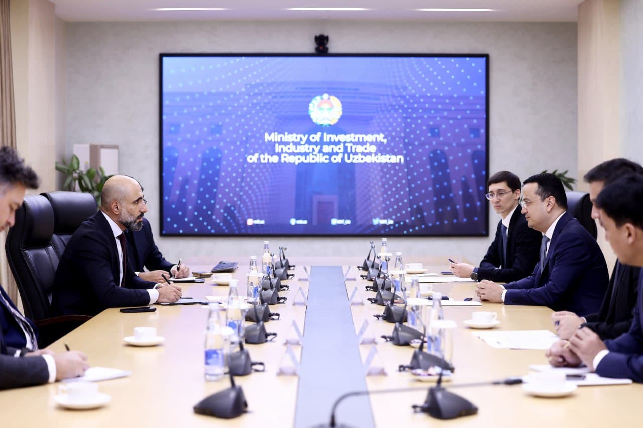 Discussion of the prospects for sustainable energy and decarbonization of industry