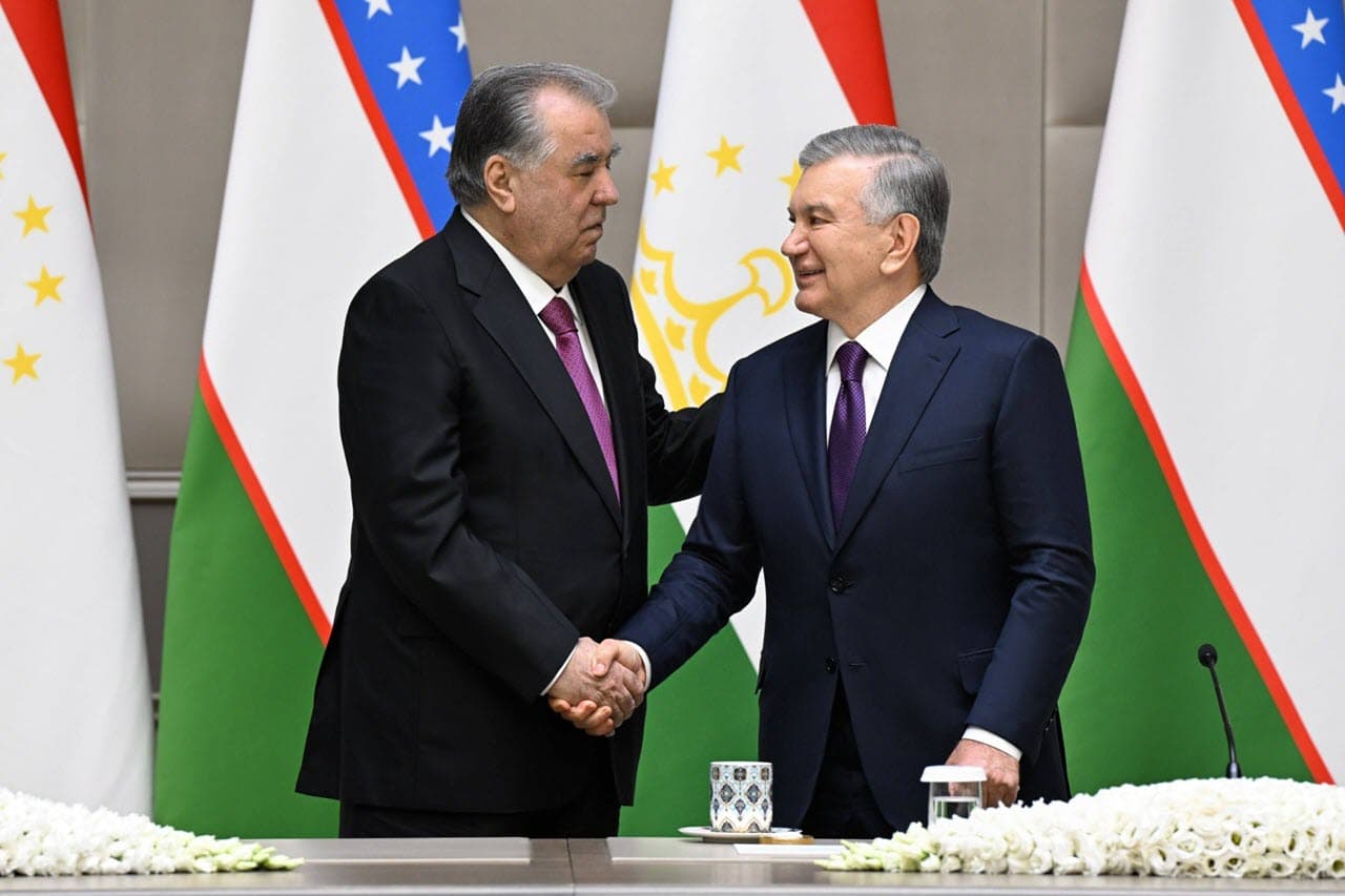 Presidents of Uzbekistan and Tajikistan sum up outcomes of productive talks