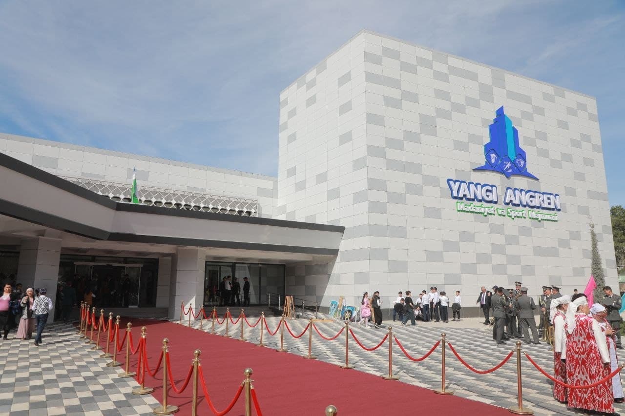 “Yangi Angren” madaniyat va sport majmuasi foydalanishga topshirildi