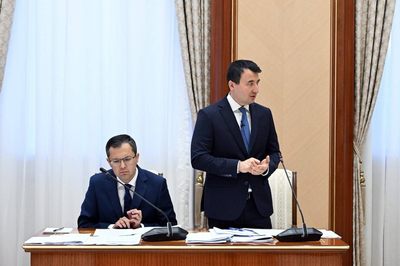 Measures to maintain economic growth reviewed