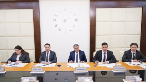 Singapur Xalqaro Mediatsiya markazi rahbari bilan uchrashuv