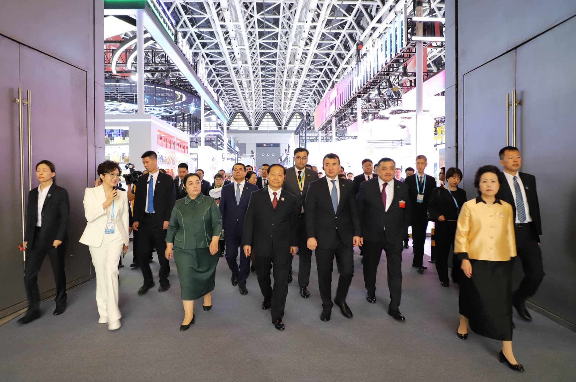 The Third Uzbekistan-China Interregional Forum Commences at a High Level in Xi'an