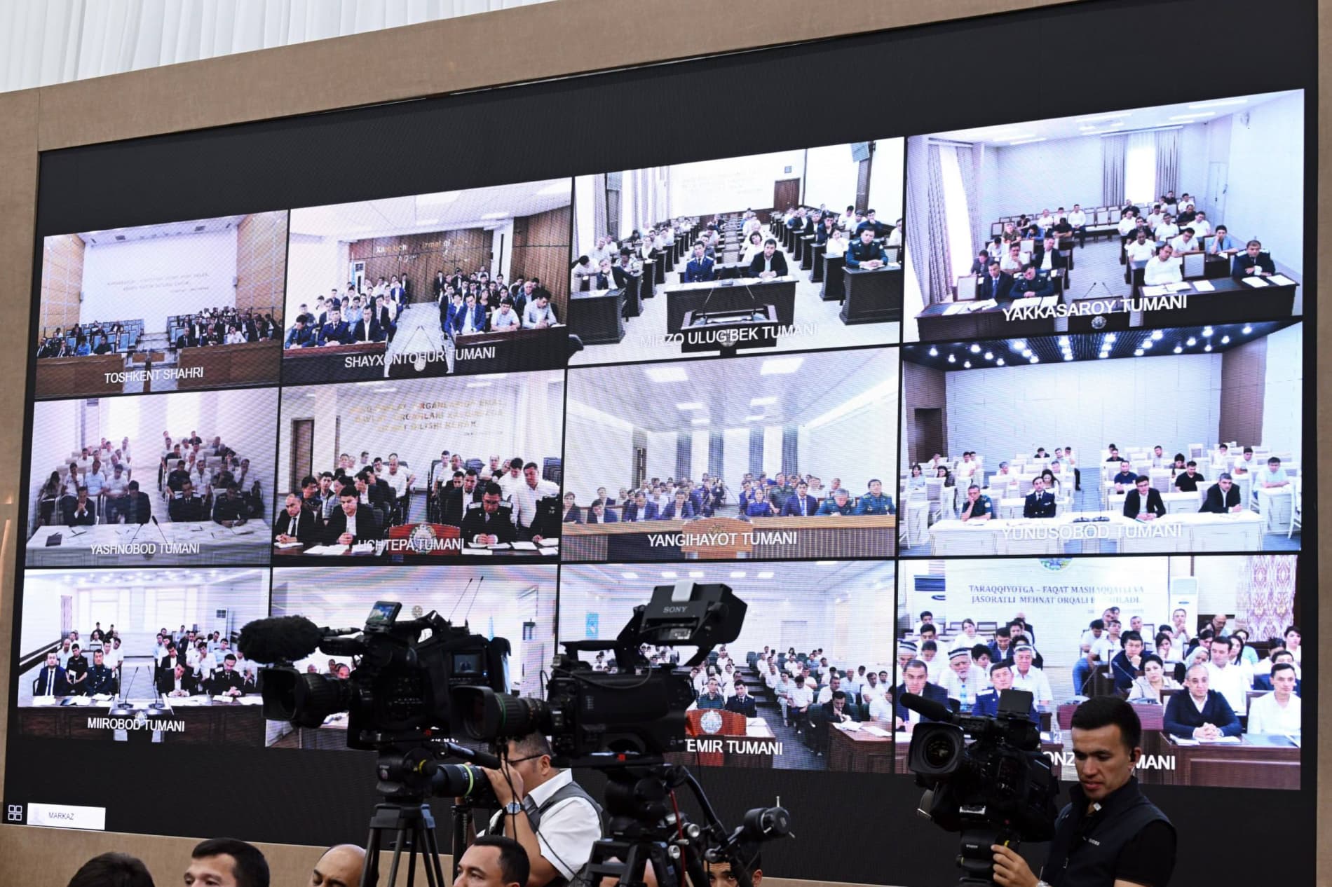 Discussions covered the development of Tashkent and Sergeli district, along with creating a safe environment in mahallas
