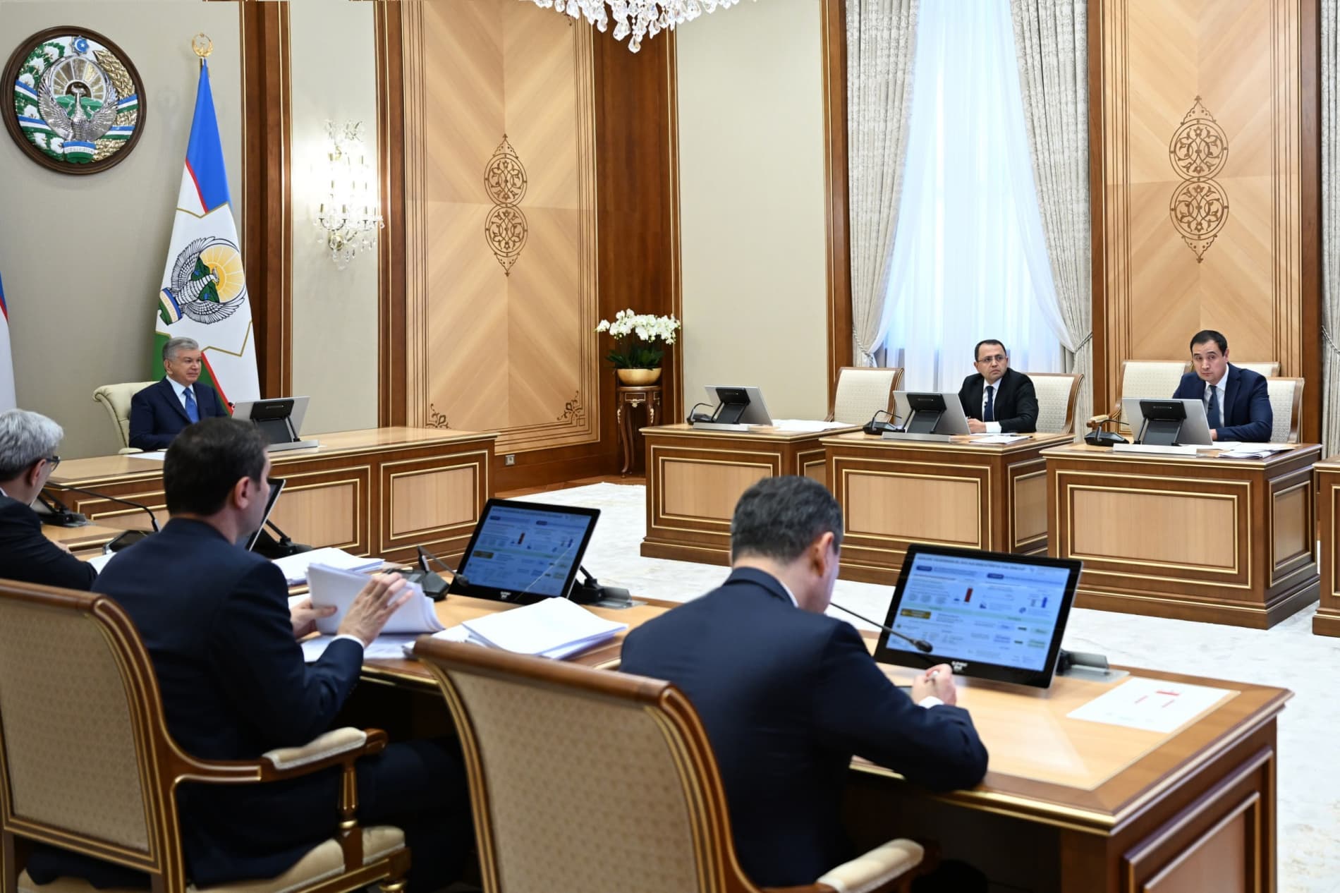 President reviews proposals for pension system reform