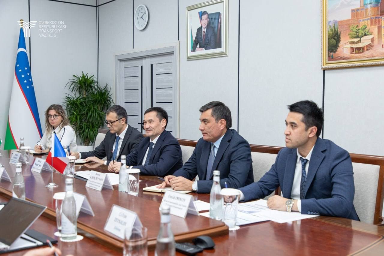 Обсуждены новые направления сотрудничества в сфере транспорта